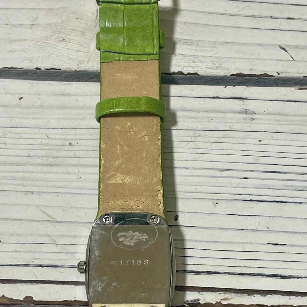 NEW BATTERY Vintage 90's Y2K Watch Bay‎ Studio Silver Green Band Crystal